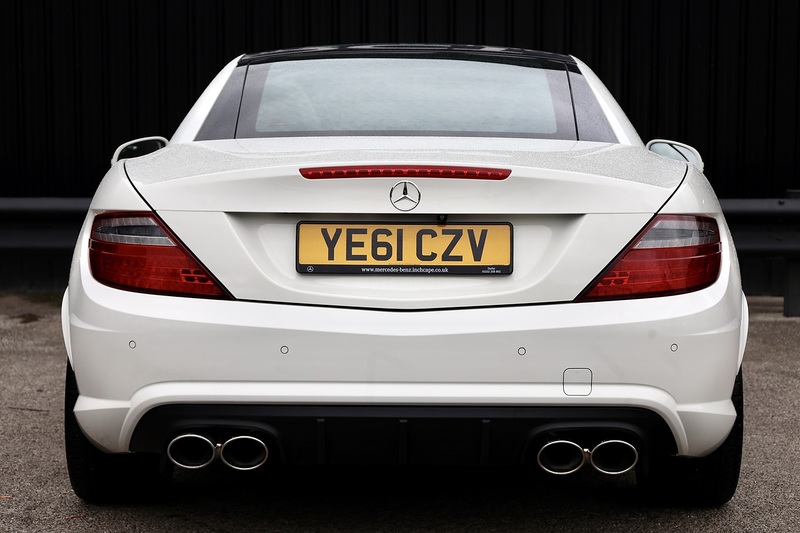 Mercedes-Benz SLK 250 CDI AMG Sport 14 Services + Pano Roof + COMAND + AirScarf + Memory Pack Image 4