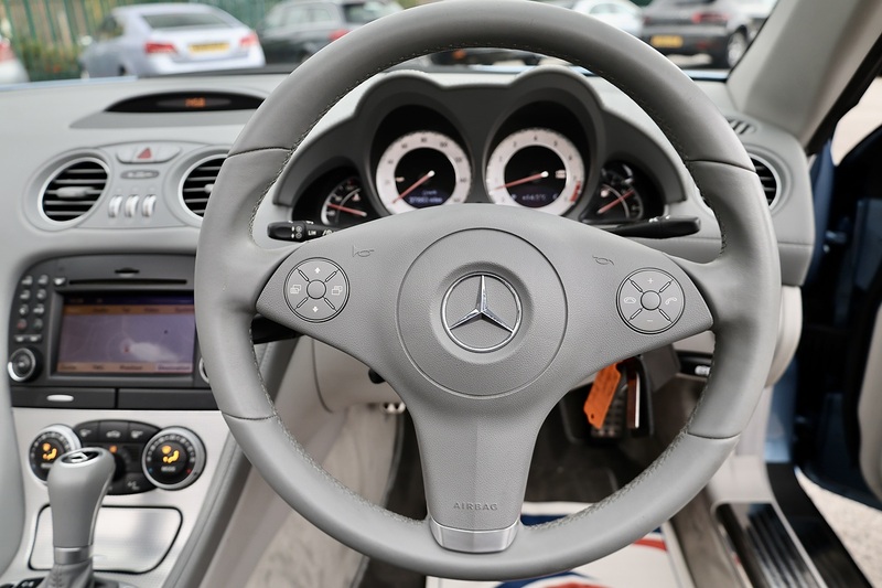 Mercedes-Benz SL 350 2 Former Keepers + Just Serviced by MB + Very Rare Spec Image 15