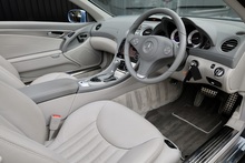 Mercedes-Benz SL 350 2 Former Keepers + Just Serviced by MB + Very Rare Spec - Thumb 6