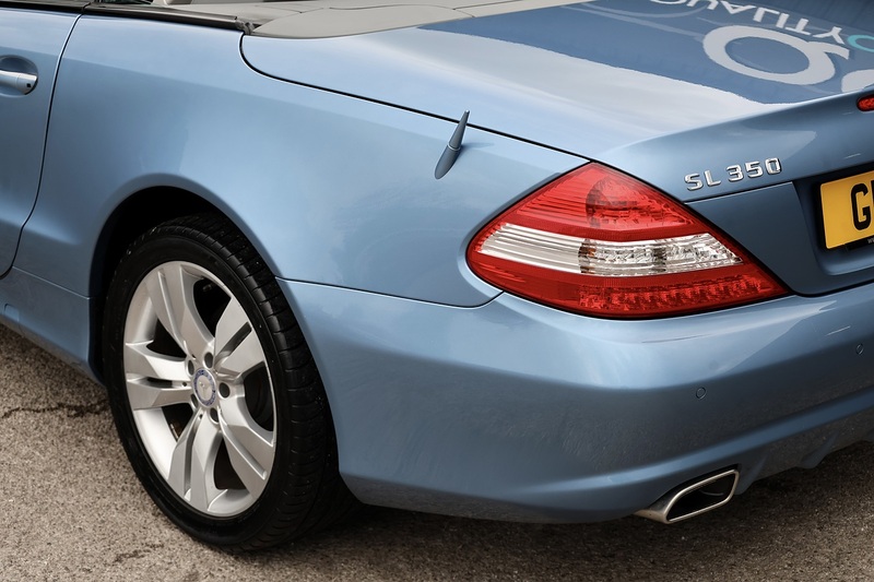 Mercedes-Benz SL 350 2 Former Keepers + Just Serviced by MB + Very Rare Spec Image 33