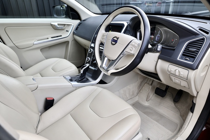 Volvo XC60 D5 SE Lux Nav Rare Specification + Low Mileage + Full Service History Image 8