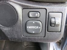 Toyota Yaris VVT-i T2 - Thumb 10