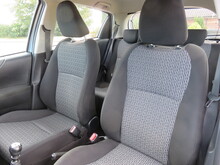 Toyota Yaris VVT-i T2 - Thumb 17