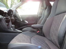 Toyota Yaris Cross VVT-h Excel - Thumb 19