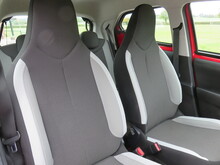 Toyota AYGO VVT-i x-play - Thumb 7