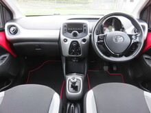 Toyota AYGO VVT-i x-play - Thumb 15