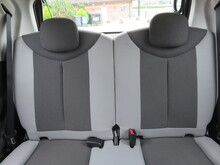 Toyota AYGO VVT-i x-play - Thumb 17