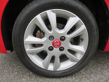 Toyota AYGO VVT-i x-play - Thumb 19
