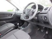 Skoda Fabia Se 12V - Thumb 6