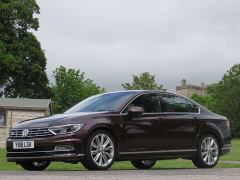 Volkswagen Passat R Line Tsi Dsg Saloon 1.4 Semi Auto Petrol