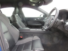 Volvo S60 T5 R-Design Plus - Thumb 7