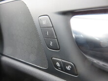 Volvo S60 T5 R-Design Plus - Thumb 9