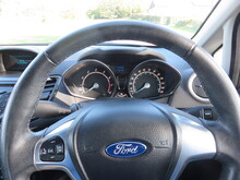 Ford Fiesta T EcoBoost Zetec - Thumb 10