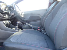 Ford Fiesta T EcoBoost ST-Line - Thumb 13