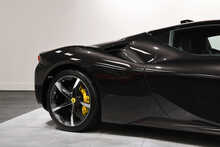 Ferrari SF90 Stradale T V8