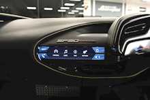 Ferrari SF90 Stradale T V8