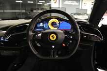 Ferrari SF90 Stradale T V8