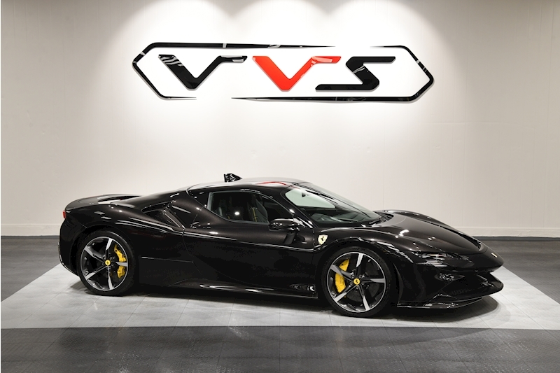 4.0T V8 7.9kWh Coupe 2dr Petrol Plug-in Hybrid F1 DCT 4WD Euro 6