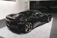 Ferrari SF90 Stradale T V8