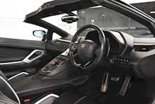 Lamborghini Aventador V12 LP 740-4 S