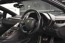 Lamborghini Aventador V12 LP 740-4 S