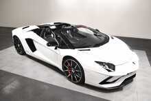 Lamborghini Aventador V12 LP 740-4 S