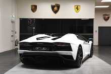 Lamborghini Aventador V12 LP 740-4 S