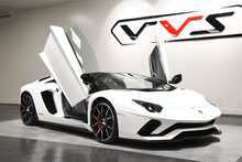 Lamborghini Aventador V12 LP 740-4 S