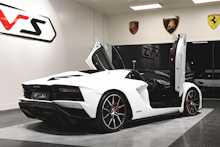 Lamborghini Aventador V12 LP 740-4 S
