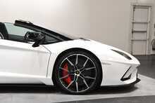 Lamborghini Aventador V12 LP 740-4 S