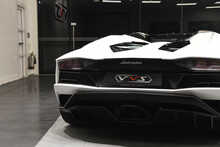 Lamborghini Aventador V12 LP 740-4 S