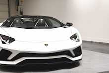 Lamborghini Aventador V12 LP 740-4 S