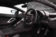 Lamborghini Aventador V12 LP 700-4