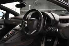 Lamborghini Aventador V12 LP 700-4