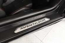 Lamborghini Aventador V12 LP 700-4