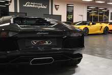 Lamborghini Aventador V12 LP 700-4