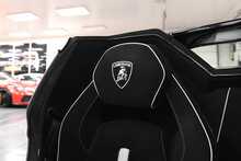 Lamborghini Aventador V12 LP 750-4 Superveloce