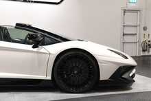 Lamborghini Aventador V12 LP 750-4 Superveloce