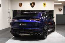 Lamborghini Urus V8