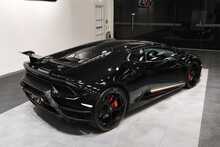Lamborghini Huracan V10 LP 640-4 Performante