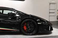 Lamborghini Huracan V10 LP 640-4 Performante