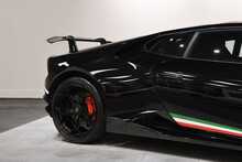 Lamborghini Huracan V10 LP 640-4 Performante