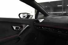 Lamborghini Huracan V10 LP 640-4 Performante