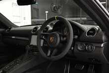 Porsche 718 Cayman GT4 RS