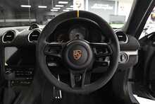 Porsche 718 Cayman GT4 RS