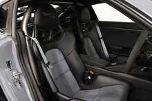 Porsche 718 Cayman GT4 RS