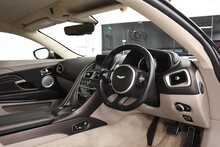 Aston Martin DB11 V12