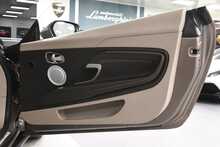 Aston Martin DB11 V12