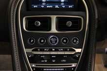 Aston Martin DB11 V12