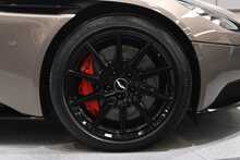 Aston Martin DB11 V12